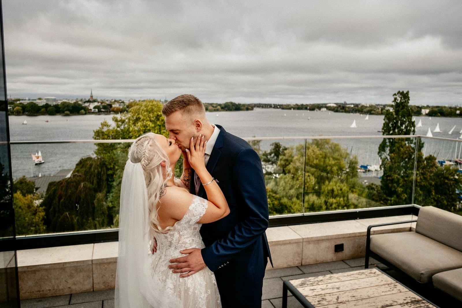 A LOVE above | Hochzeitsfotograf Hamburg by Kevin Kurek Bild 3