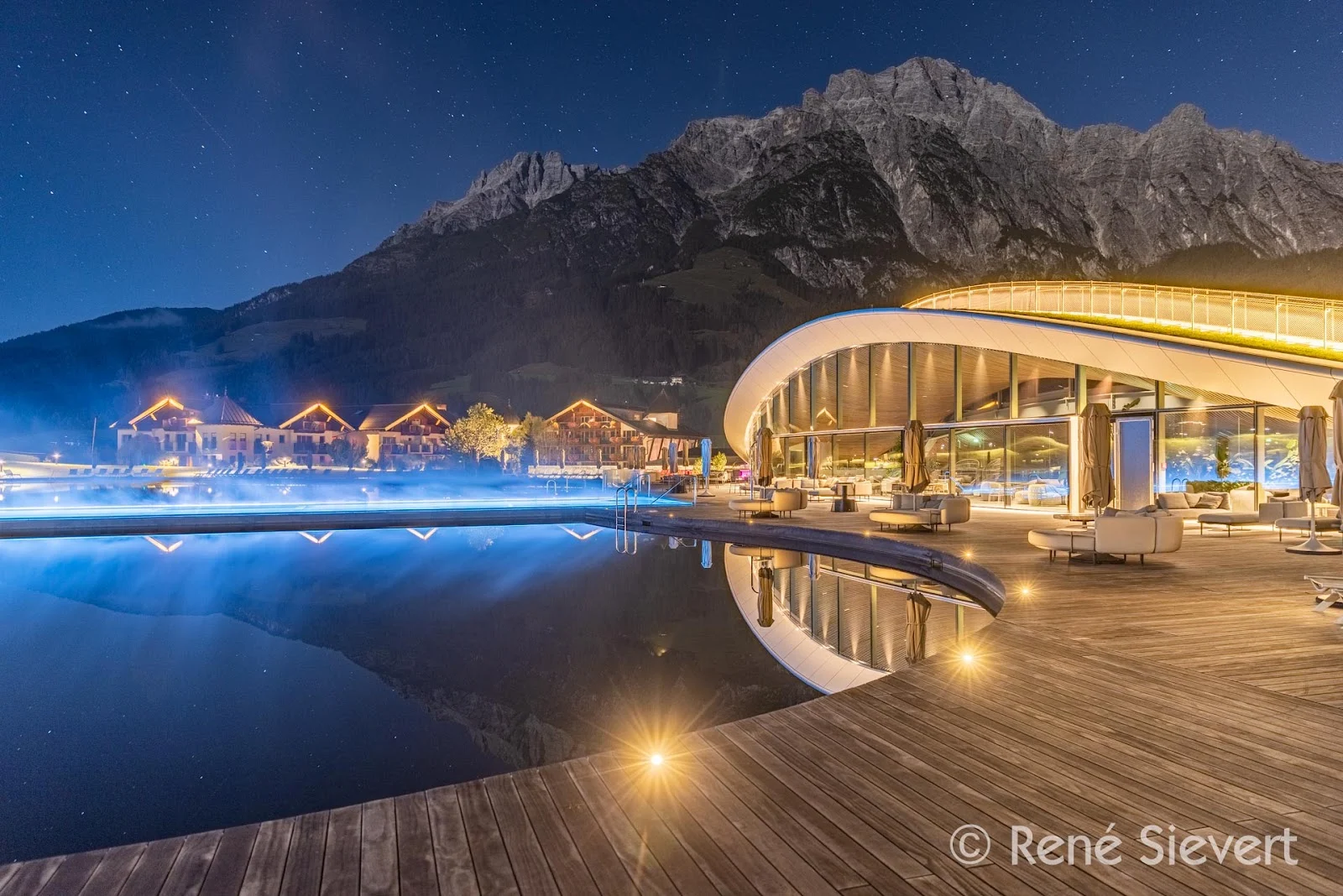 Aufnahme von RENÉ SIEVERT | PHOTOGRAPHIE | Architektur | People | Drohne | 360° Rundgänge